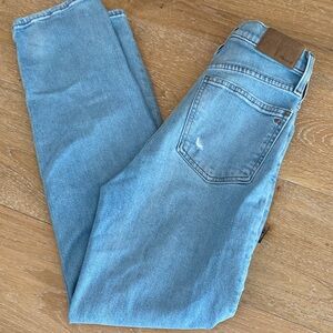 Madewell “The Perfect Vintage Straight Jean” 24